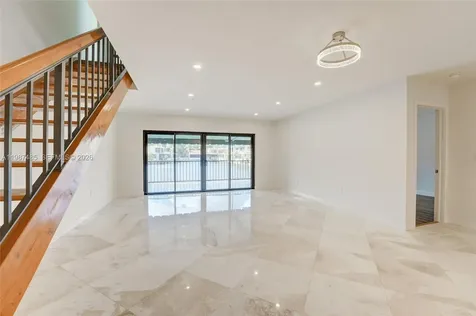 8352 Dundee Terrace Miami Lakes FL 33016