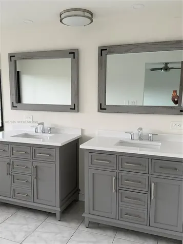 8352 Dundee Terrace Miami Lakes FL 33016