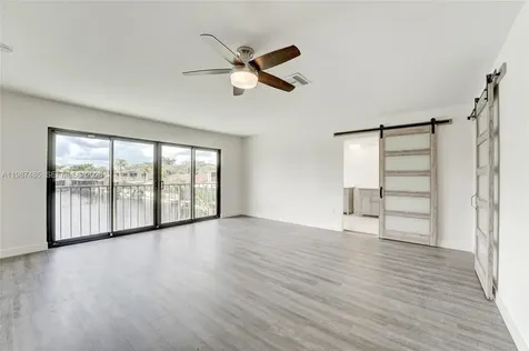 8352 Dundee Terrace Miami Lakes FL 33016