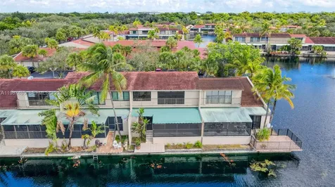8352 Dundee Terrace Miami Lakes FL 33016