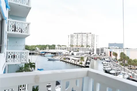 13155 Ixora Court North Miami FL 33181