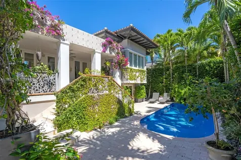 140 Hampton Lane Key Biscayne FL 33149