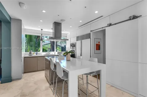 140 Hampton Lane Key Biscayne FL 33149
