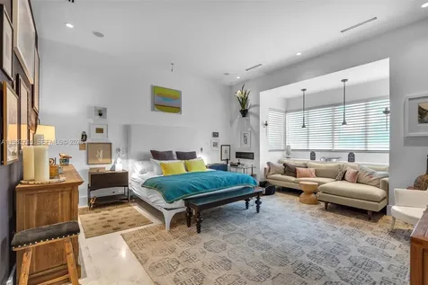 140 Hampton Lane Key Biscayne FL 33149