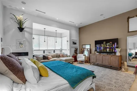 140 Hampton Lane Key Biscayne FL 33149