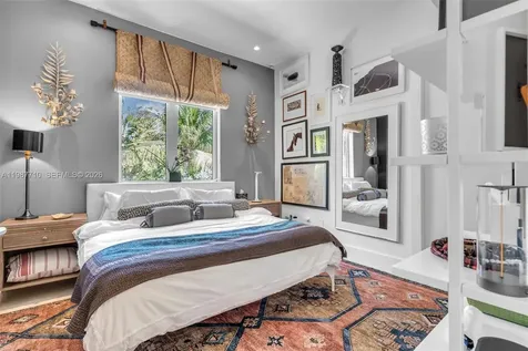 140 Hampton Lane Key Biscayne FL 33149