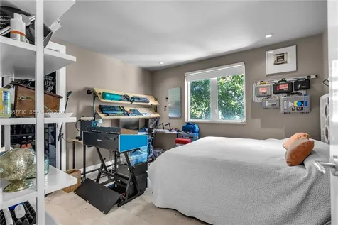 140 Hampton Lane Key Biscayne FL 33149