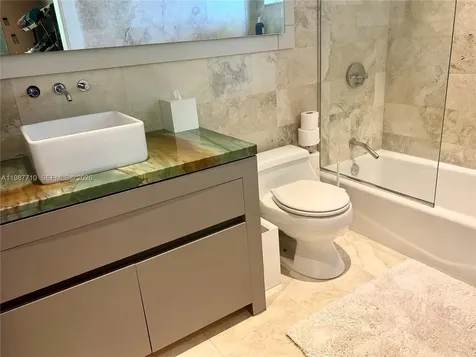 140 Hampton Lane Key Biscayne FL 33149