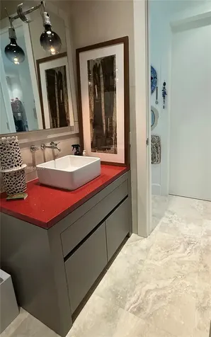 140 Hampton Lane Key Biscayne FL 33149