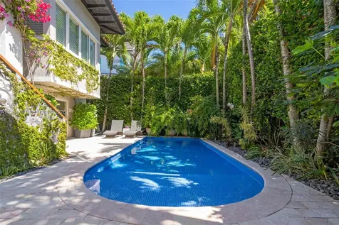 140 Hampton Lane Key Biscayne FL 33149