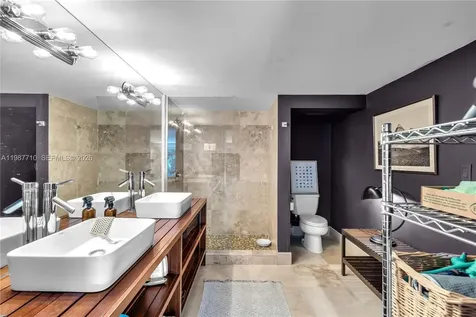 140 Hampton Lane Key Biscayne FL 33149