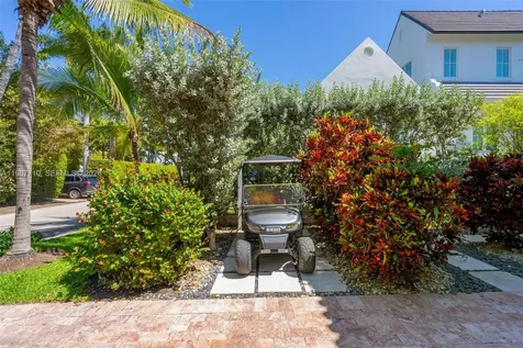 140 Hampton Lane Key Biscayne FL 33149