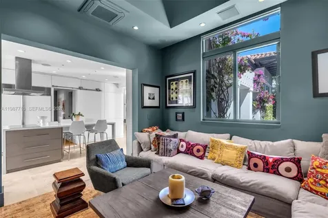 140 Hampton Lane Key Biscayne FL 33149