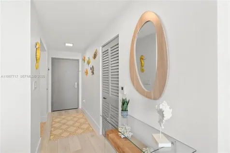 225 Collins Avenue Miami Beach FL 33139