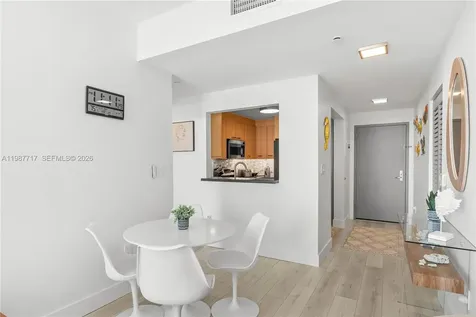 225 Collins Avenue Miami Beach FL 33139