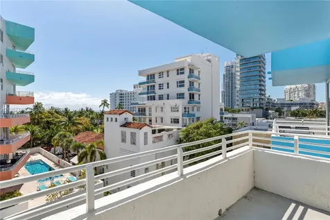 225 Collins Avenue Miami Beach FL 33139