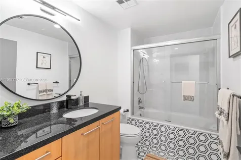 225 Collins Avenue Miami Beach FL 33139