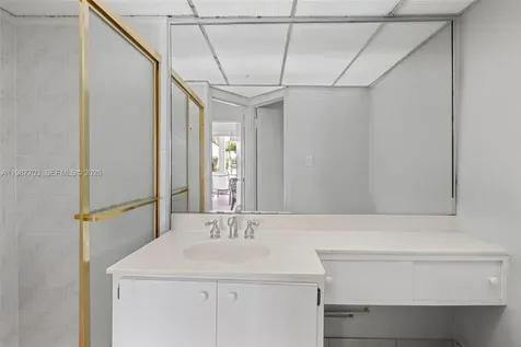 5055 Collins Avenue Miami Beach FL 33140