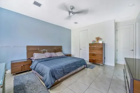 4346 NW 81st Avenue Doral FL 33166