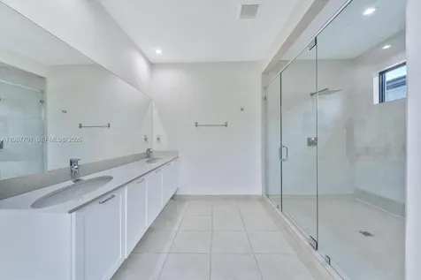 4346 NW 81st Avenue Doral FL 33166