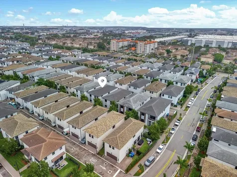 4346 NW 81st Avenue Doral FL 33166