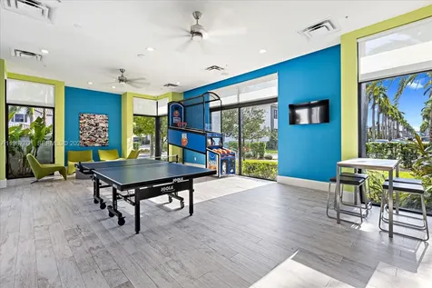 4346 NW 81st Avenue Doral FL 33166