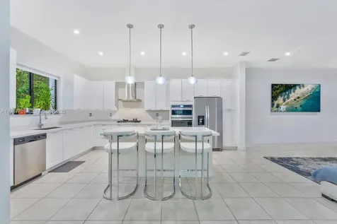 4346 NW 81st Avenue Doral FL 33166