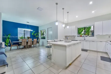 4346 NW 81st Avenue Doral FL 33166