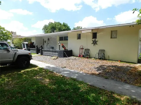 6700 SW 97th Avenue Miami FL 33173