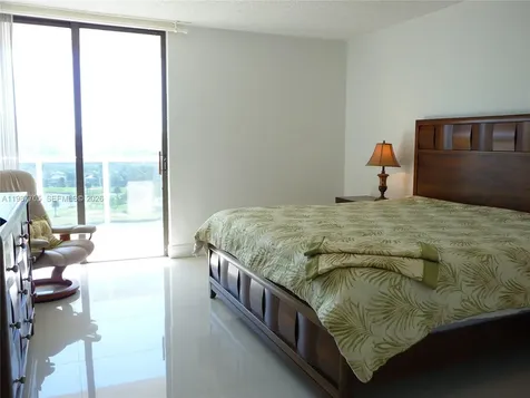 3625 N Country Club Drive Aventura FL 33180