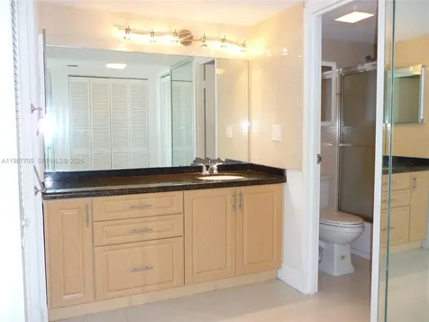 3625 N Country Club Drive Aventura FL 33180