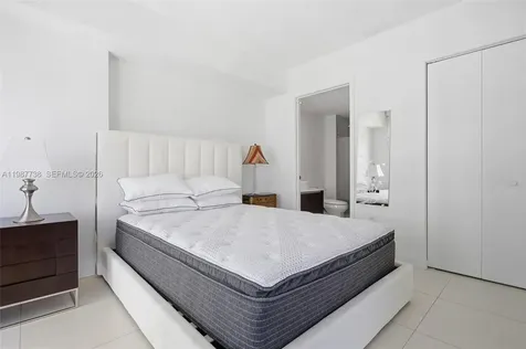31 SE 6th Street Miami FL 33131