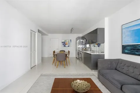 31 SE 6th Street Miami FL 33131