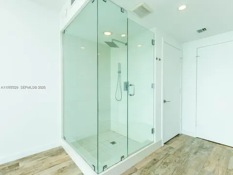 650 NE 32nd Street Miami FL 33137