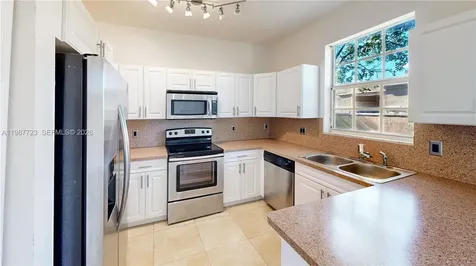 686 NE 21st Avenue Homestead FL 33033