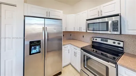 686 NE 21st Avenue Homestead FL 33033