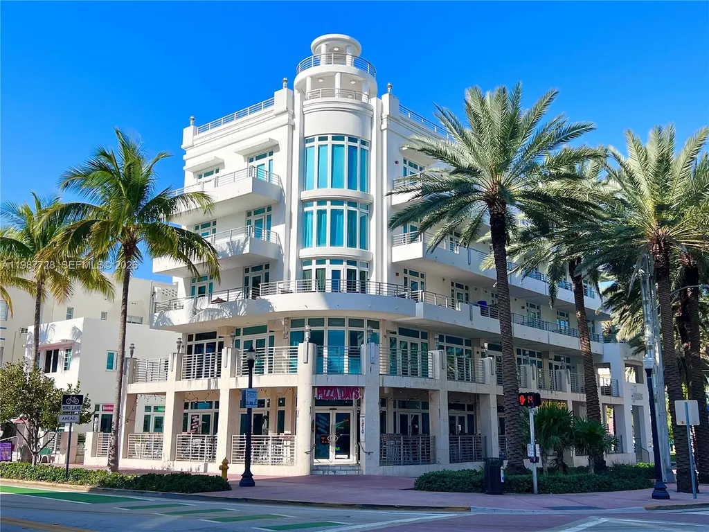 448 Ocean Drive Miami Beach FL 33139