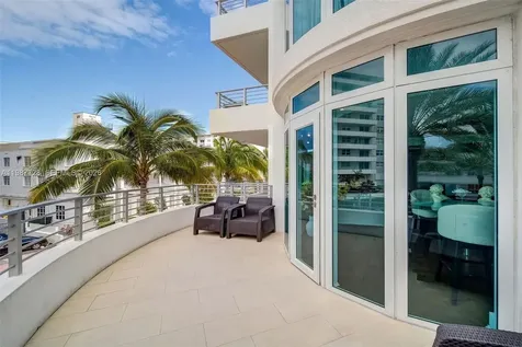 448 Ocean Drive Miami Beach FL 33139