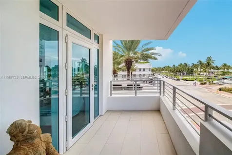 448 Ocean Drive Miami Beach FL 33139