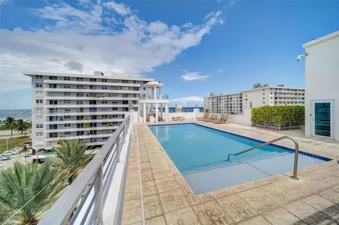 448 Ocean Drive Miami Beach FL 33139