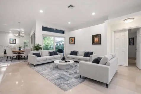 3744 Oak Ridge Circle Weston FL 33331