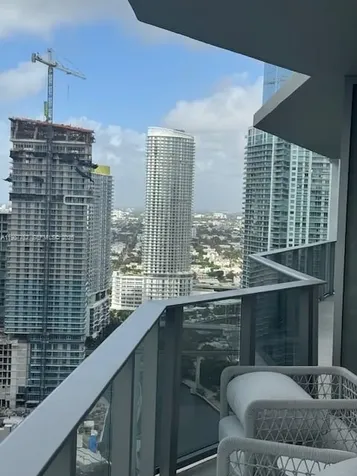 77 SE 5th Street Miami FL 33131