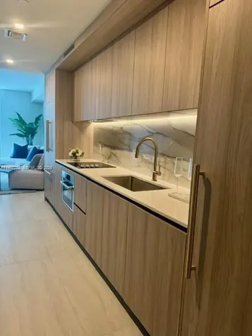 77 SE 5th Street Miami FL 33131