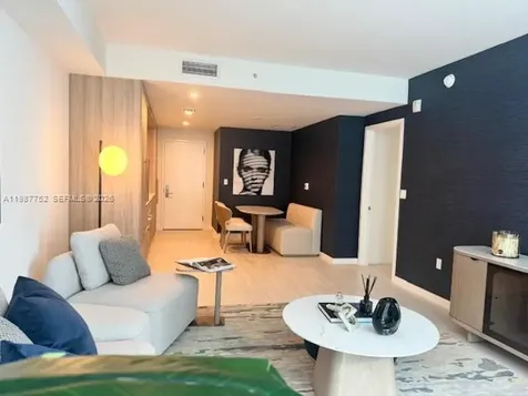 77 SE 5th Street Miami FL 33131