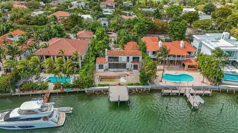 5661 Pine Tree Drive Miami Beach FL 33140