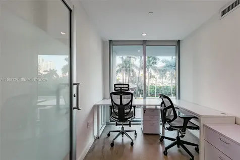 350 S Miami Avenue Miami FL 33130