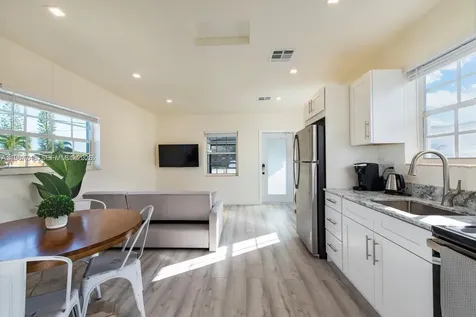 115 SE 2nd Hallandale Beach FL 33009