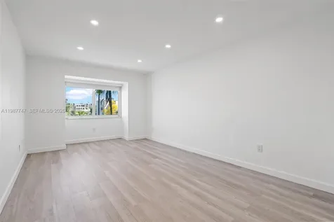 7765 SW 86th Street Miami FL 33143