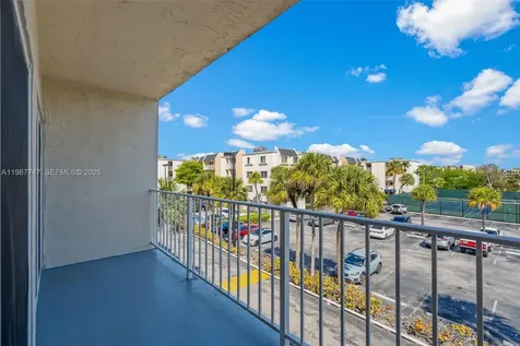 7765 SW 86th Street Miami FL 33143