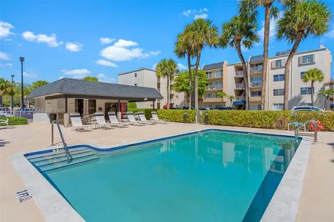 7765 SW 86th Street Miami FL 33143